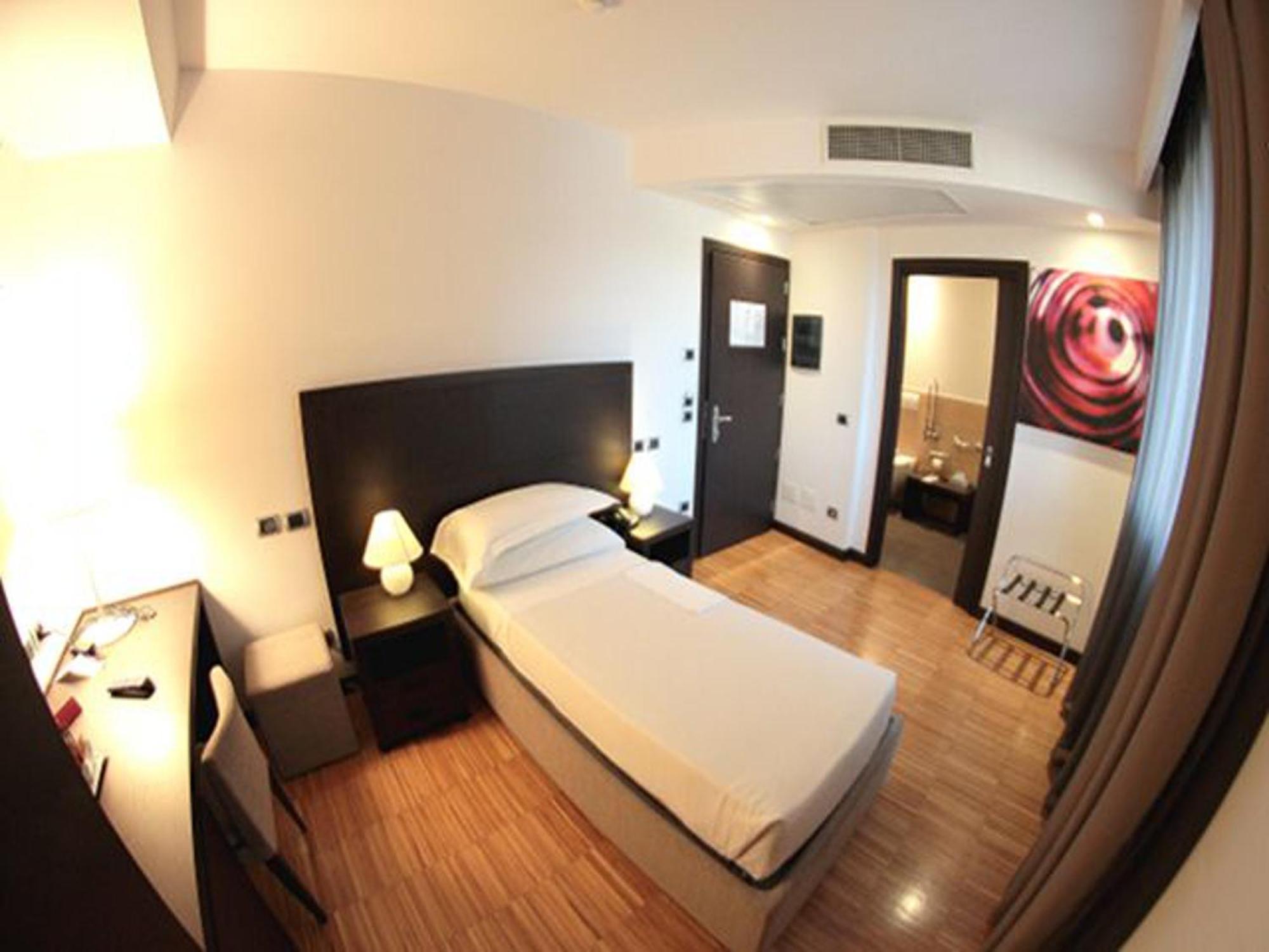 Postumia Hotel Design Oderzo Room photo